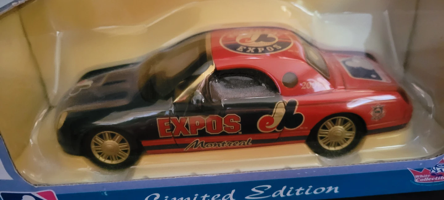 2002 Ford Thunderbird Montreal Expos Limited Edition Diecast - photo 2