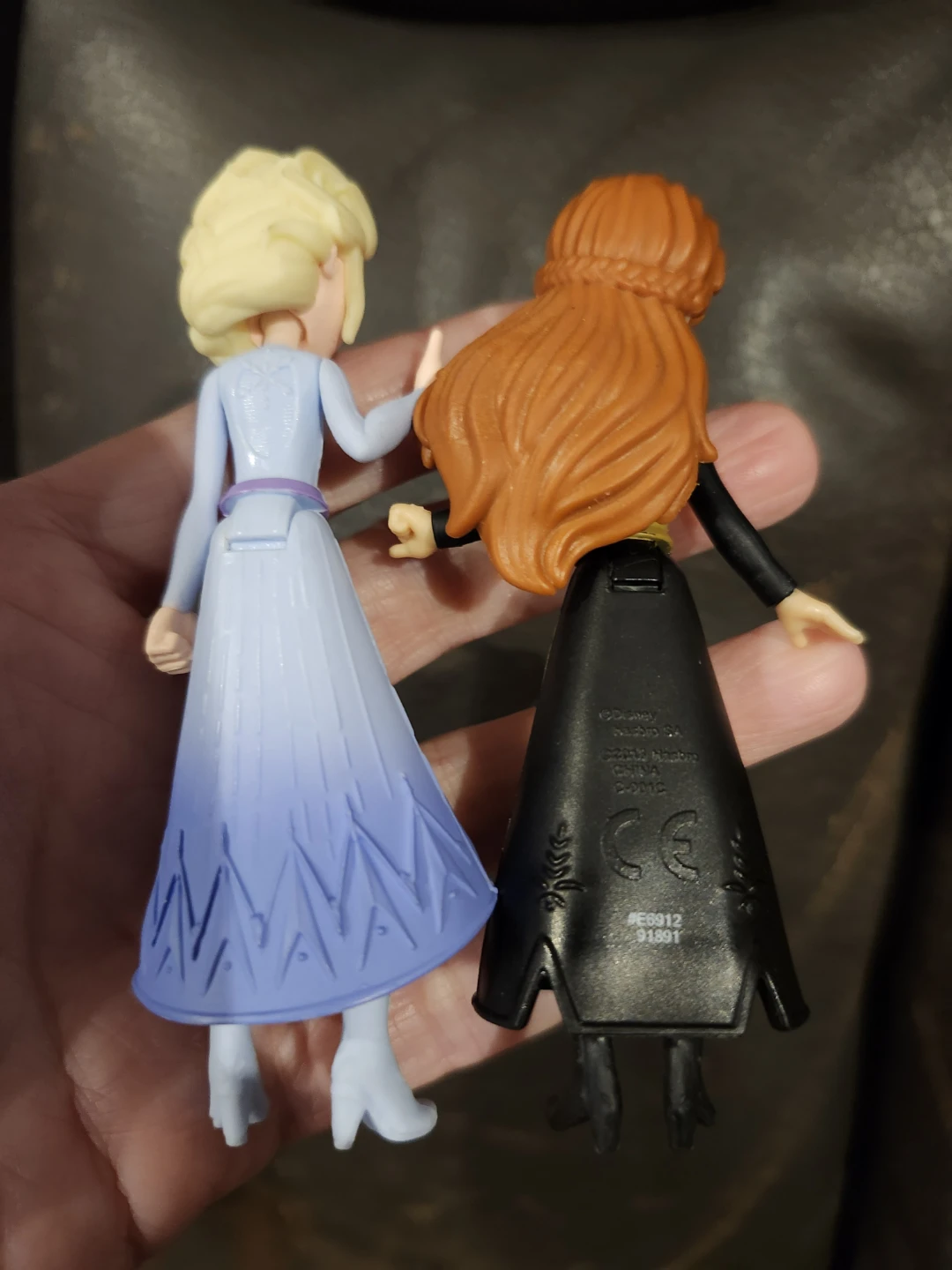 $5 both frozen figurines toys - photo 2