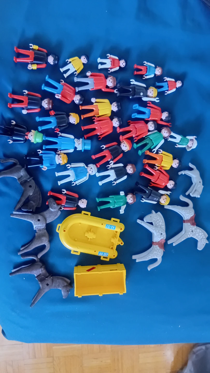 Playmobil Figures and Horses Set - photo 3