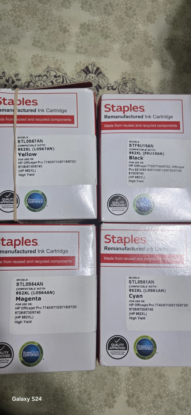 Staples  Ink Cartridges - Y B M, C(952XL)