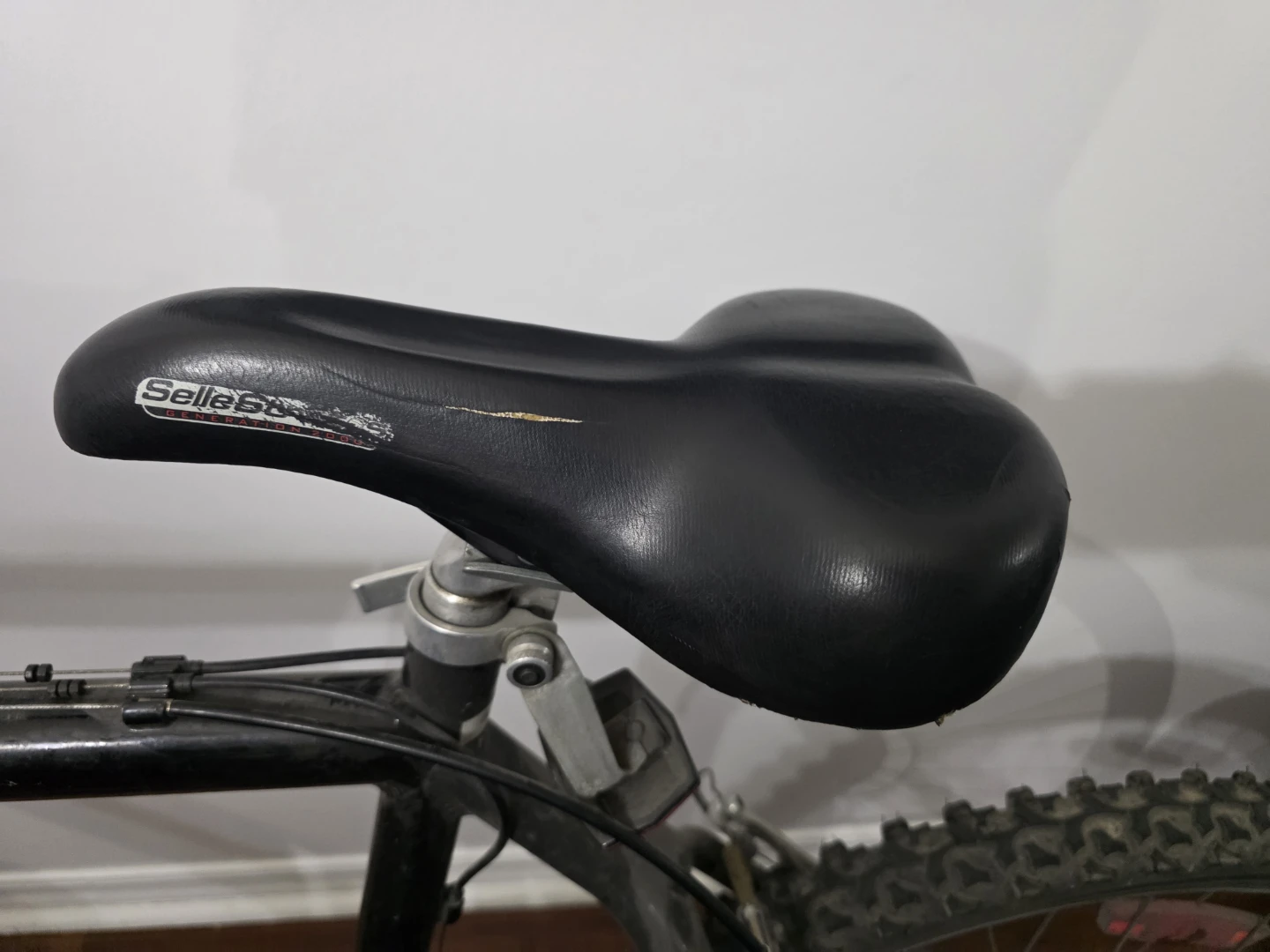 Raleigh Tomahawk Mountain Bike - photo 3