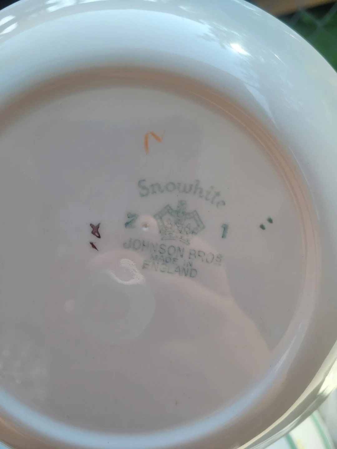 Snow-white Johnson bros dishes - photo 4