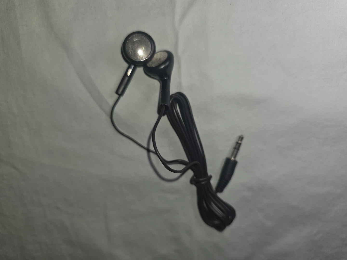 90 Black Earbud Headphones with 3.5mm Jack 90 HEADPHONES IN BAG - photo 3