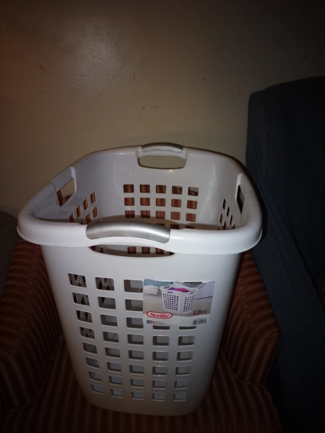 Sterilite Ultra Laundry Basket - photo 4