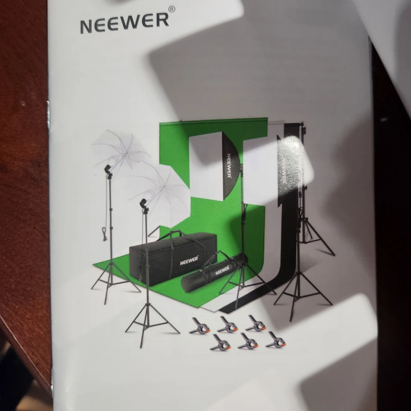 Brand New Neewer Photography backdrop lighting Kit