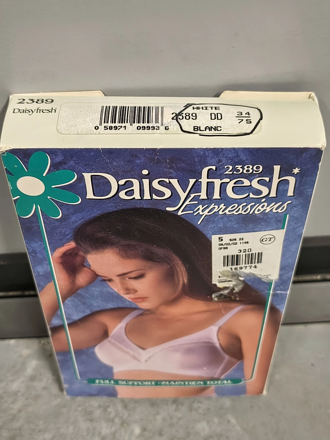 Vintage Daisyfresh Expressions 2389 Full Support Bra 34DD