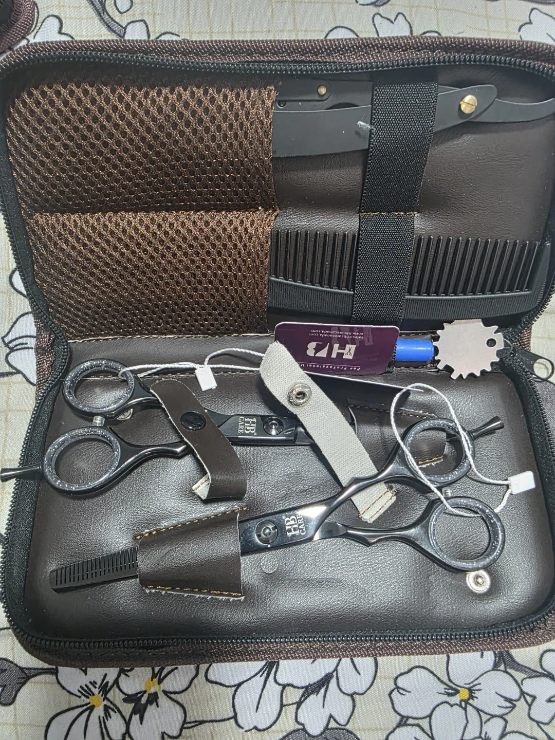 HB Care Professional Hair Cutting Scissors Set - photo 4