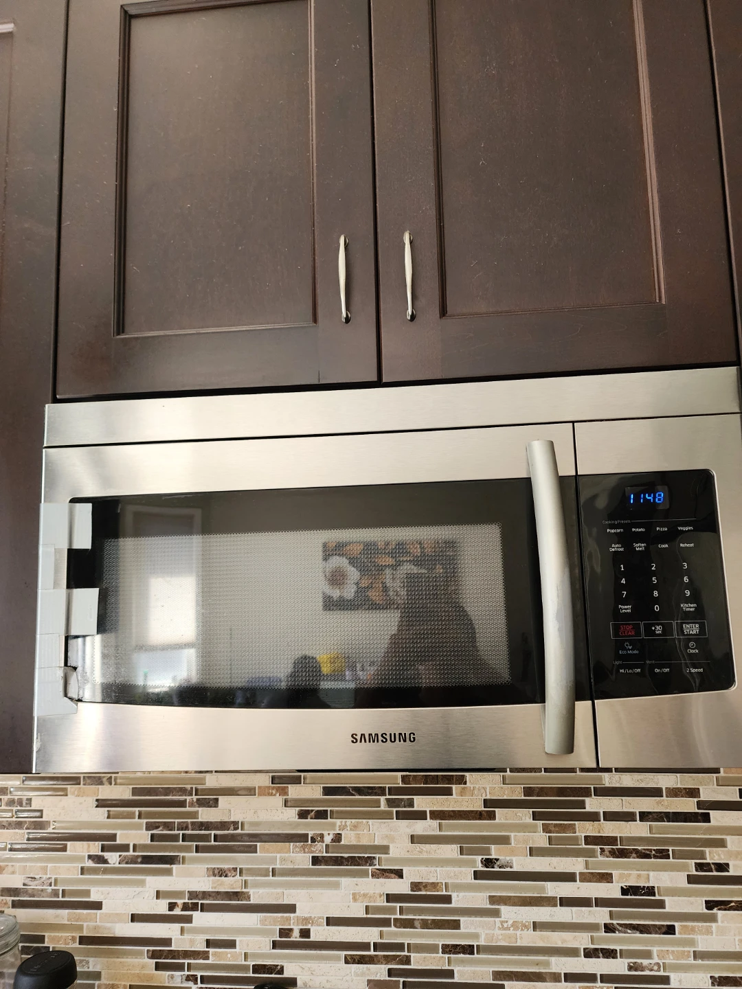 Samsung Over-the-Range Microwave - photo 2