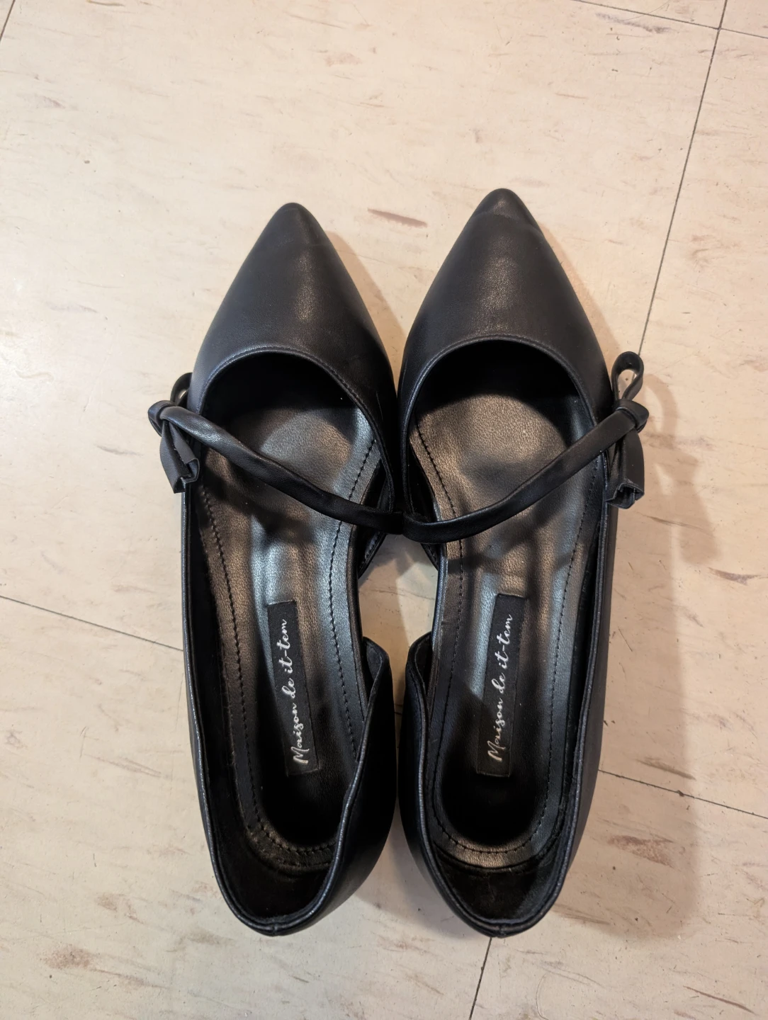 Maison de l'être Black Flats Size 240