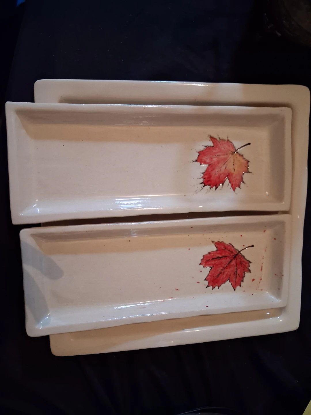 Set of 2 Maple Leaf Serving Platters - photo 3
