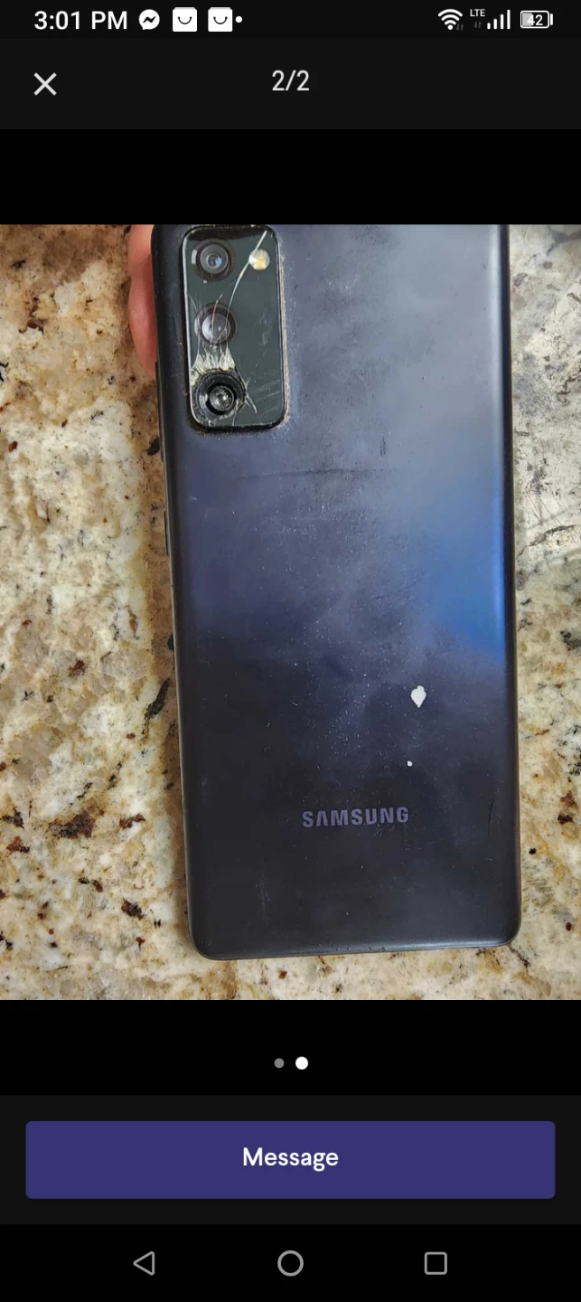 Samsung Galaxy S20 FE with cracked screen - photo 2