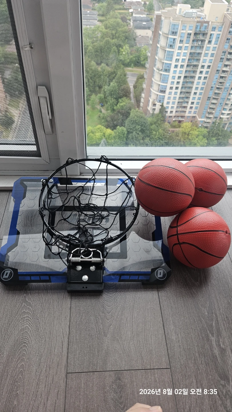 NIPLOOOW Indoor Basketball Hoop for Kids with Balls - photo 4