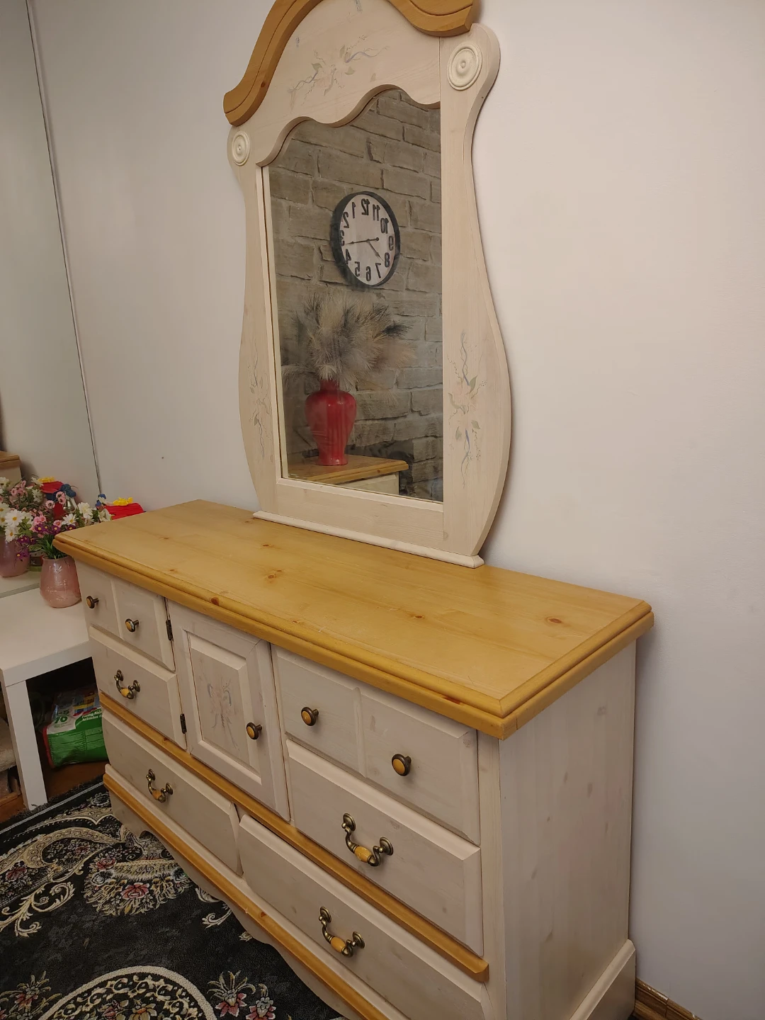 Double bed and Cream Dresser with Mirror and Wood Top - photo 3