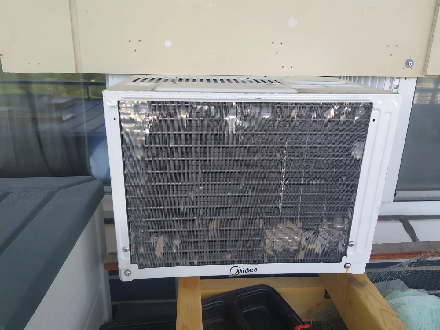 Midea Window Air Conditioner - 5000BTU - photo 2