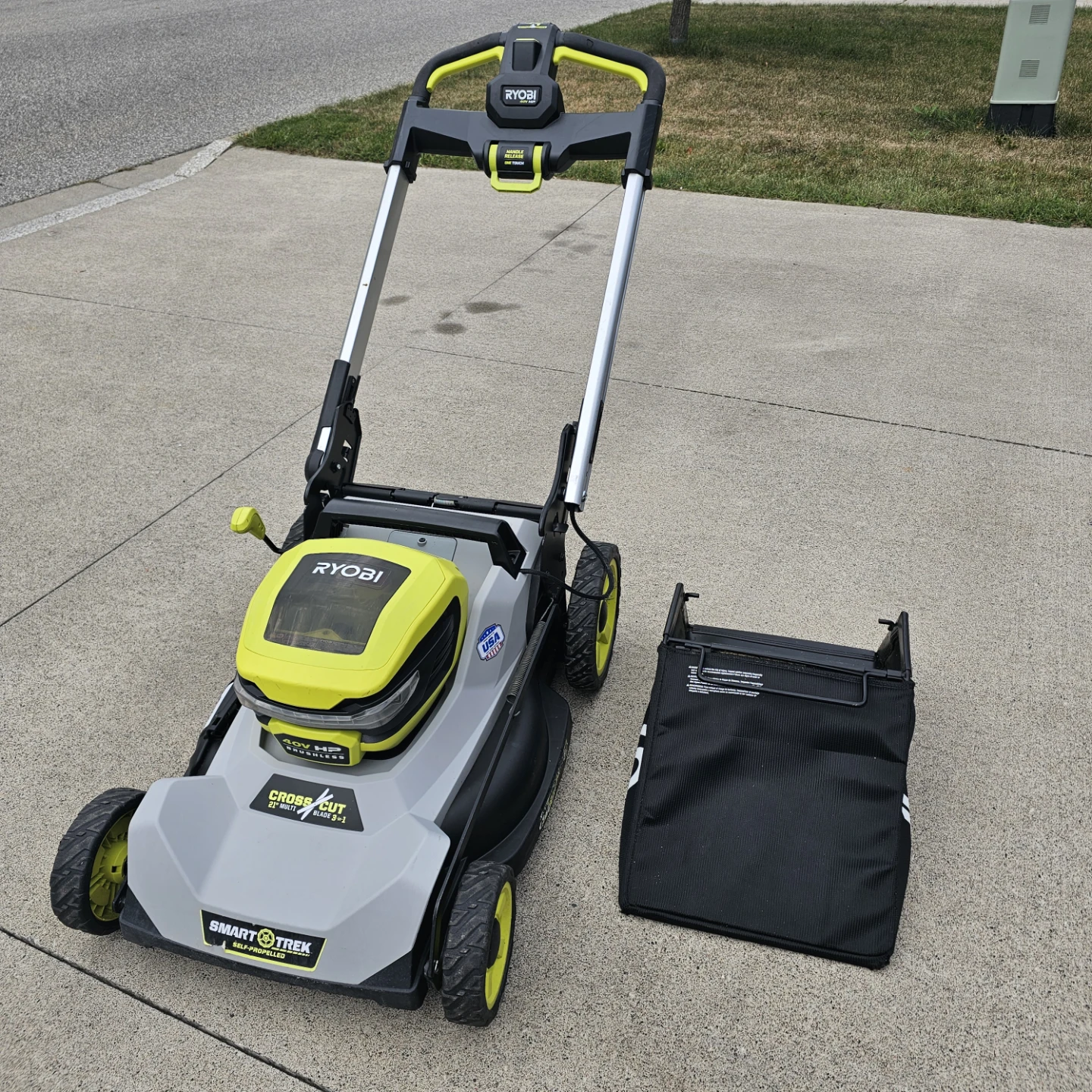Ryobi 40V HP Brushless Crosscut Multi-Blade 3 in 1 Lawn Mower