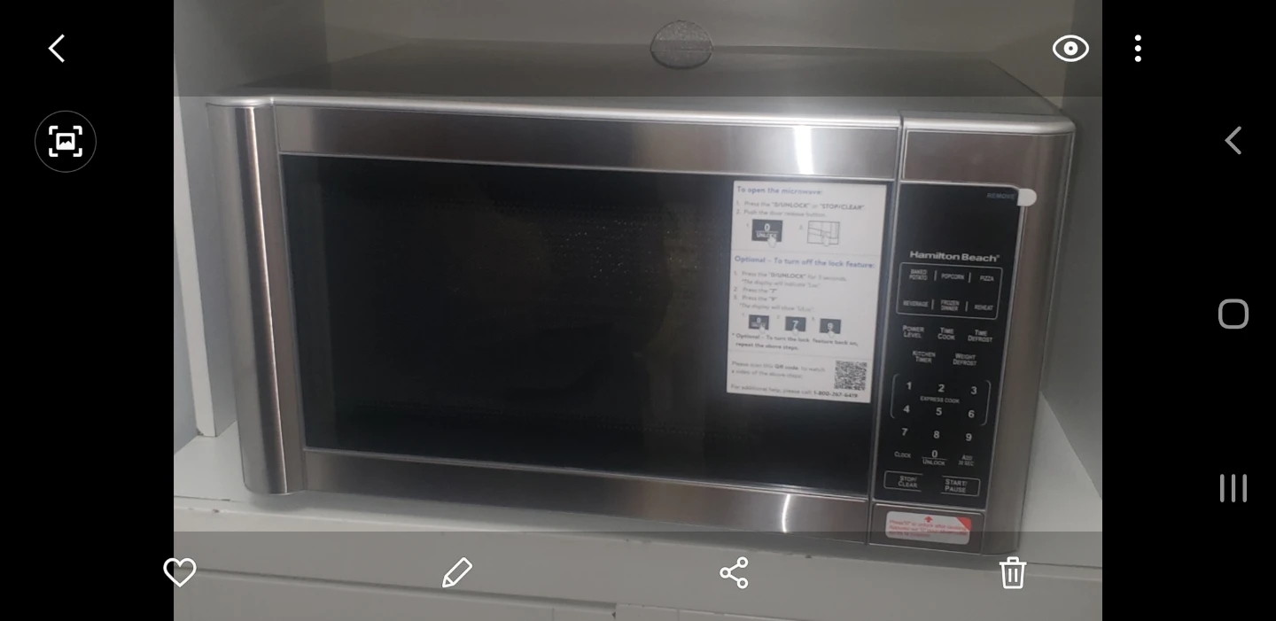 Brand new Hamilton beach microwave 1.1 c.ft.