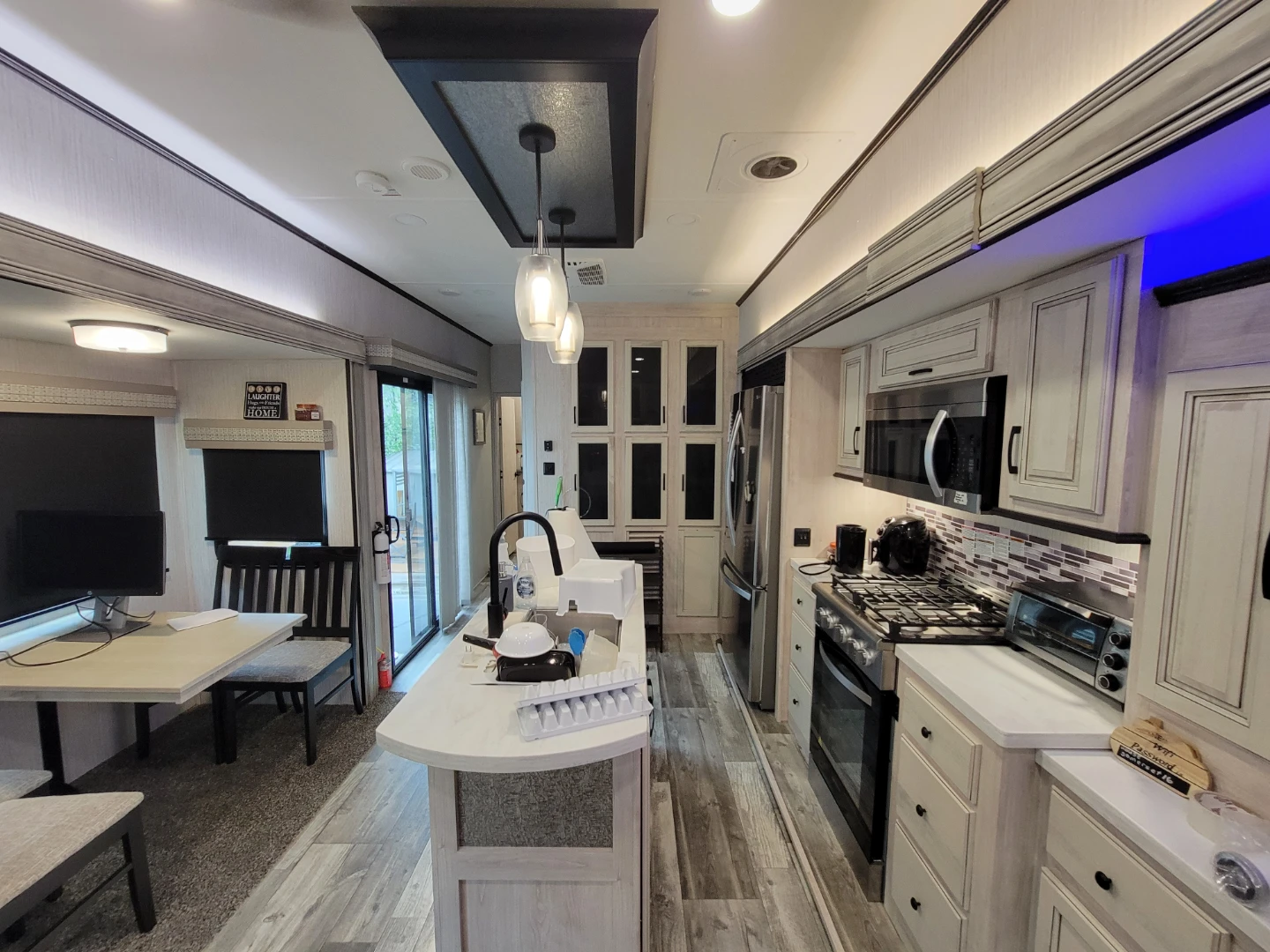2022 Grand River 40ft Luxury Condo on Wheels - photo 3