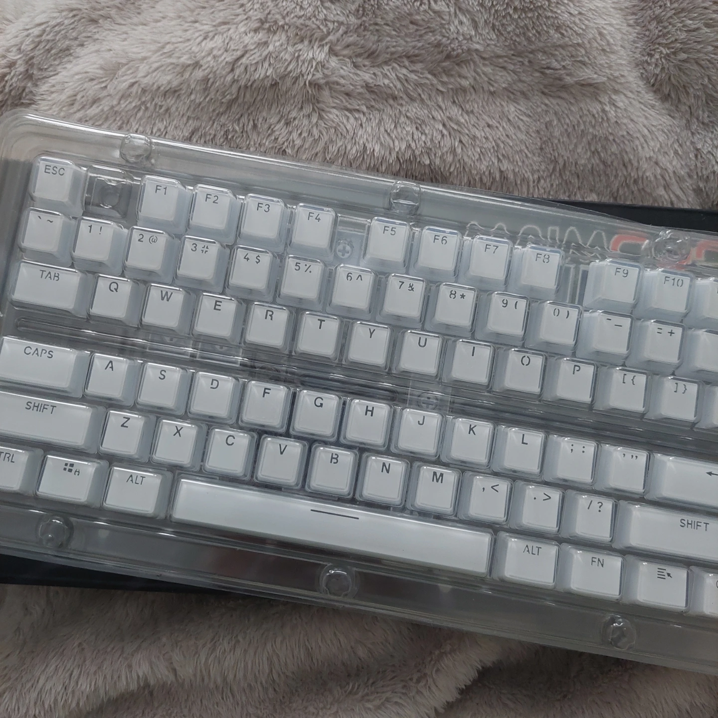 Crystal edge jelly jello white keyboard keycaps - photo 3