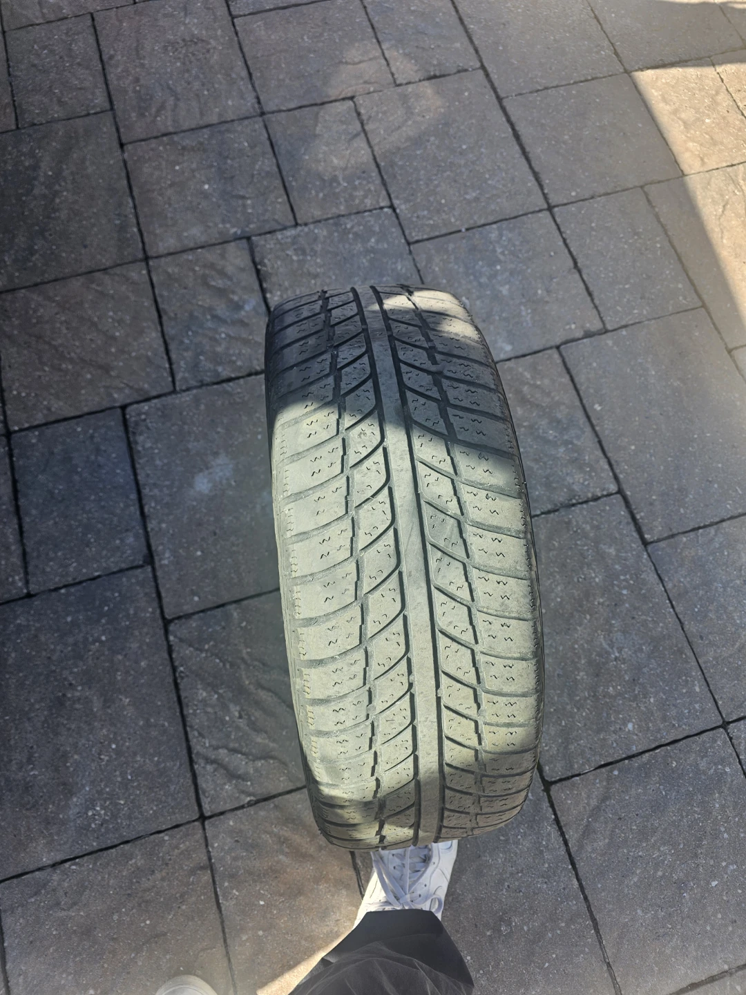 Set of 4 Winter Tires - 205/55R16 - photo 2