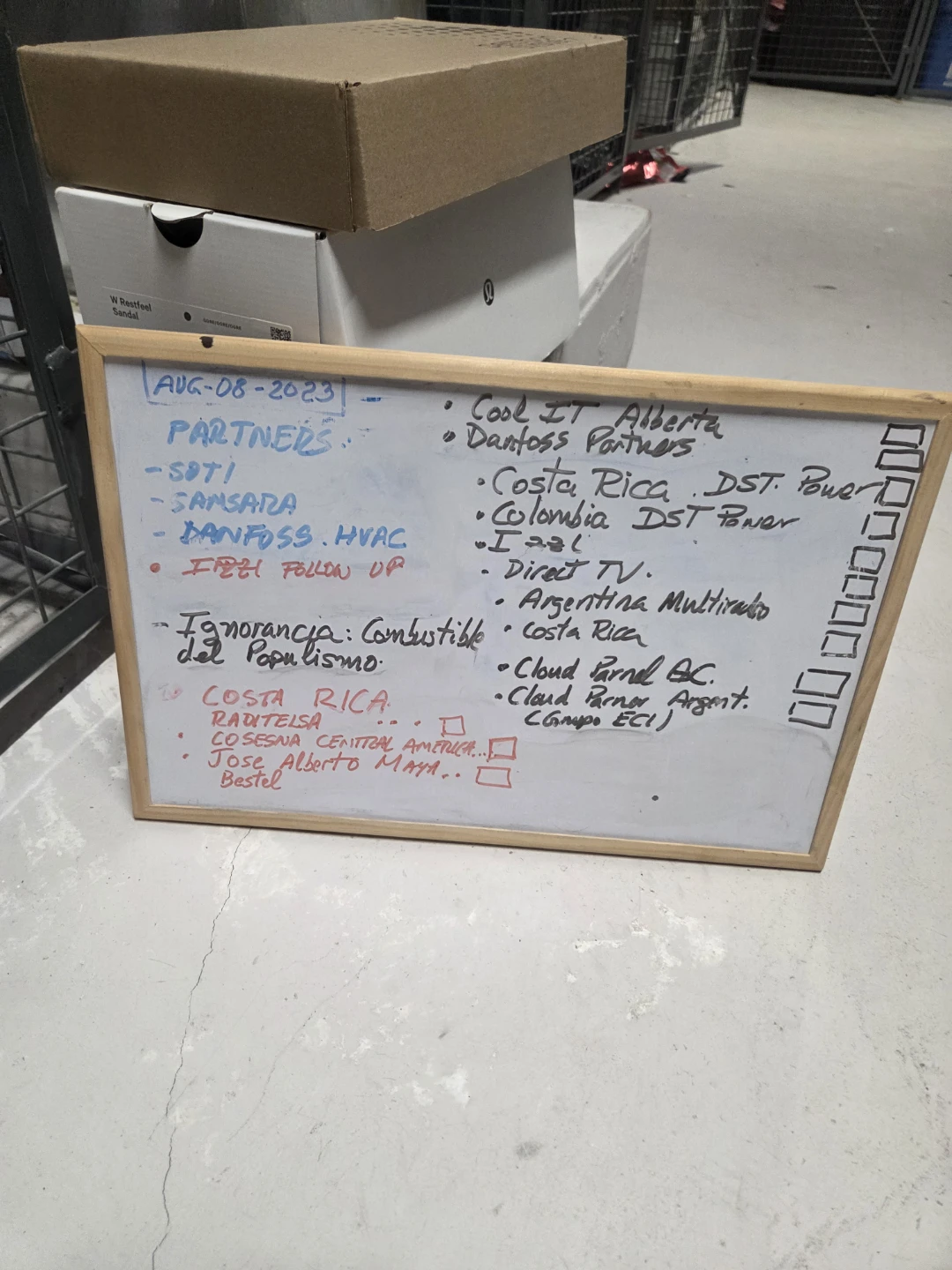 Wooden Framed Whiteboard - photo 2