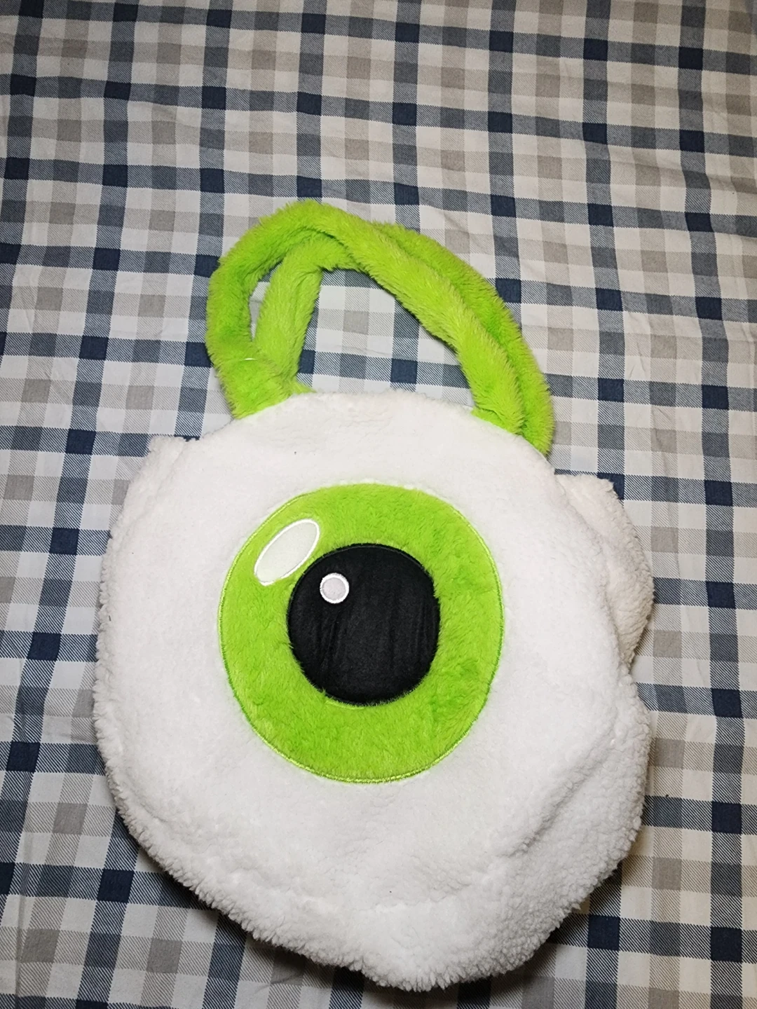 Plush Eyeball Treat Bag - photo 3