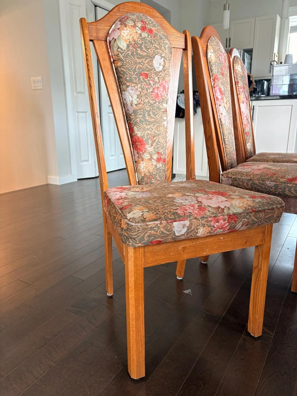 Solid Wood Extendible Dining Set