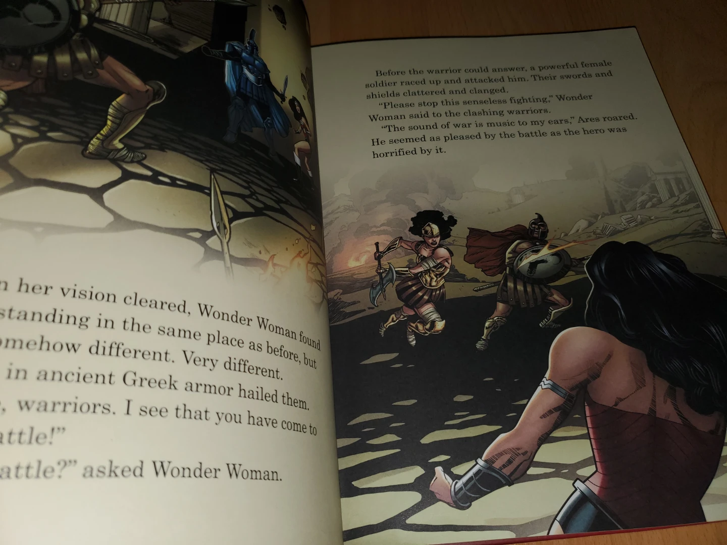 Wonder Woman 5-Minute Stories Book - photo 3