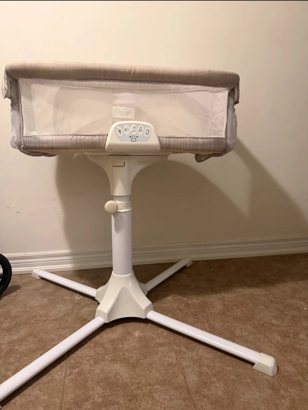 Halo Bassinest Swivel Sleeper