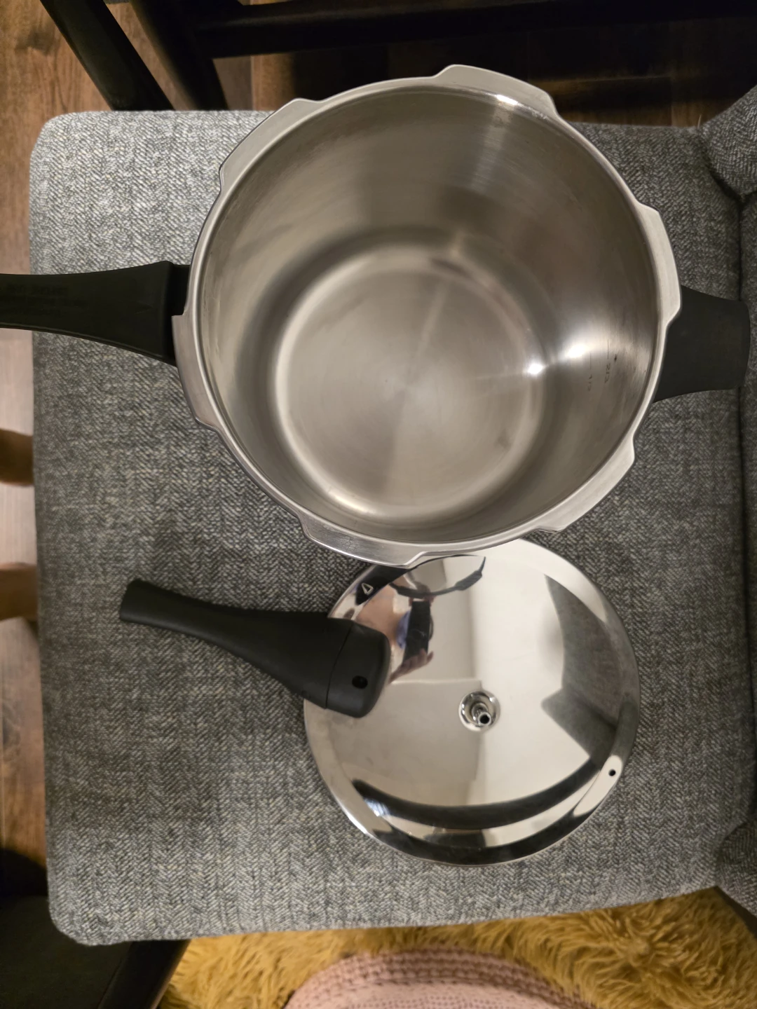 Stainless Steel Pressure Cooker