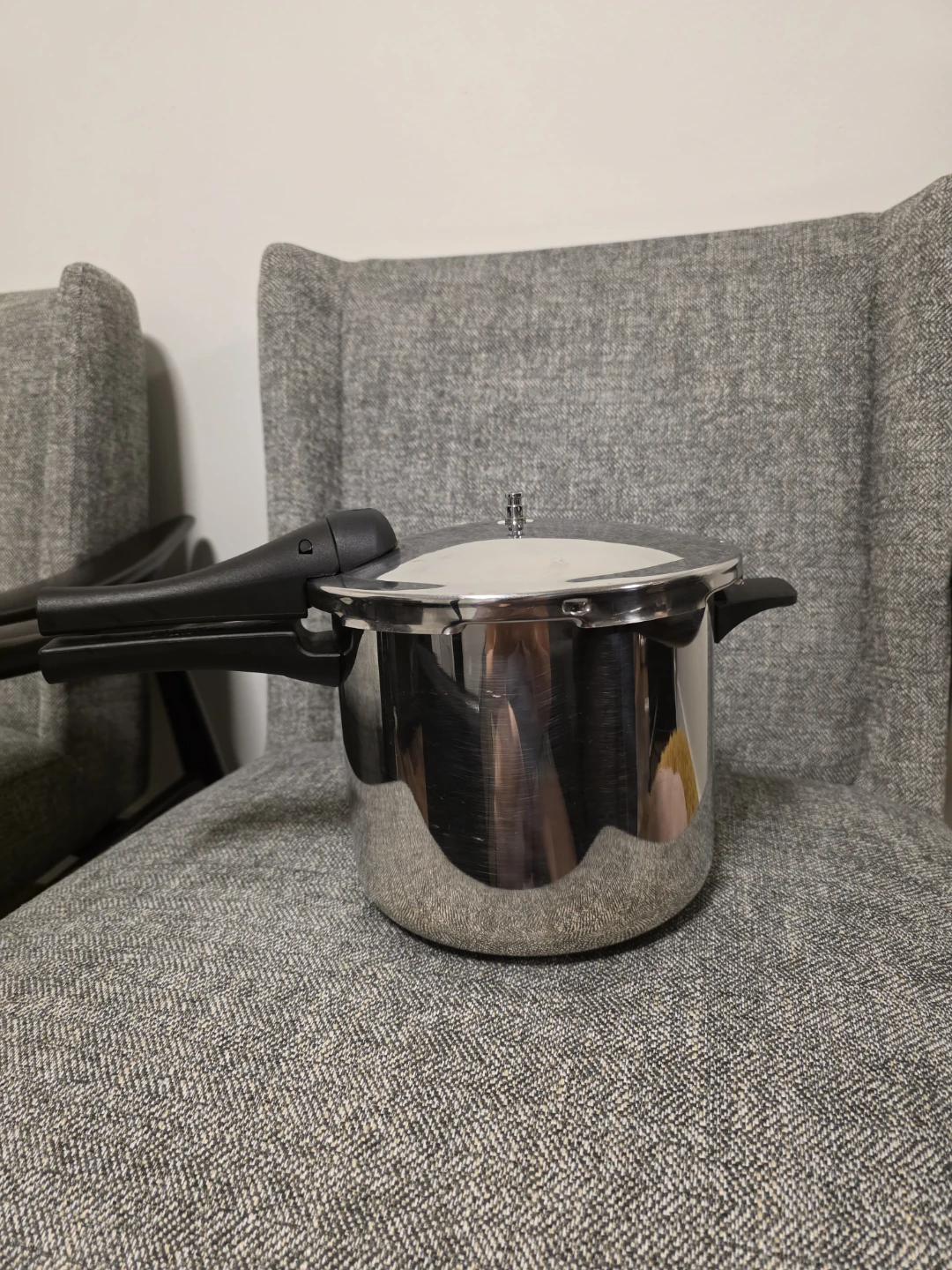 Stainless Steel Pressure Cooker - photo 2