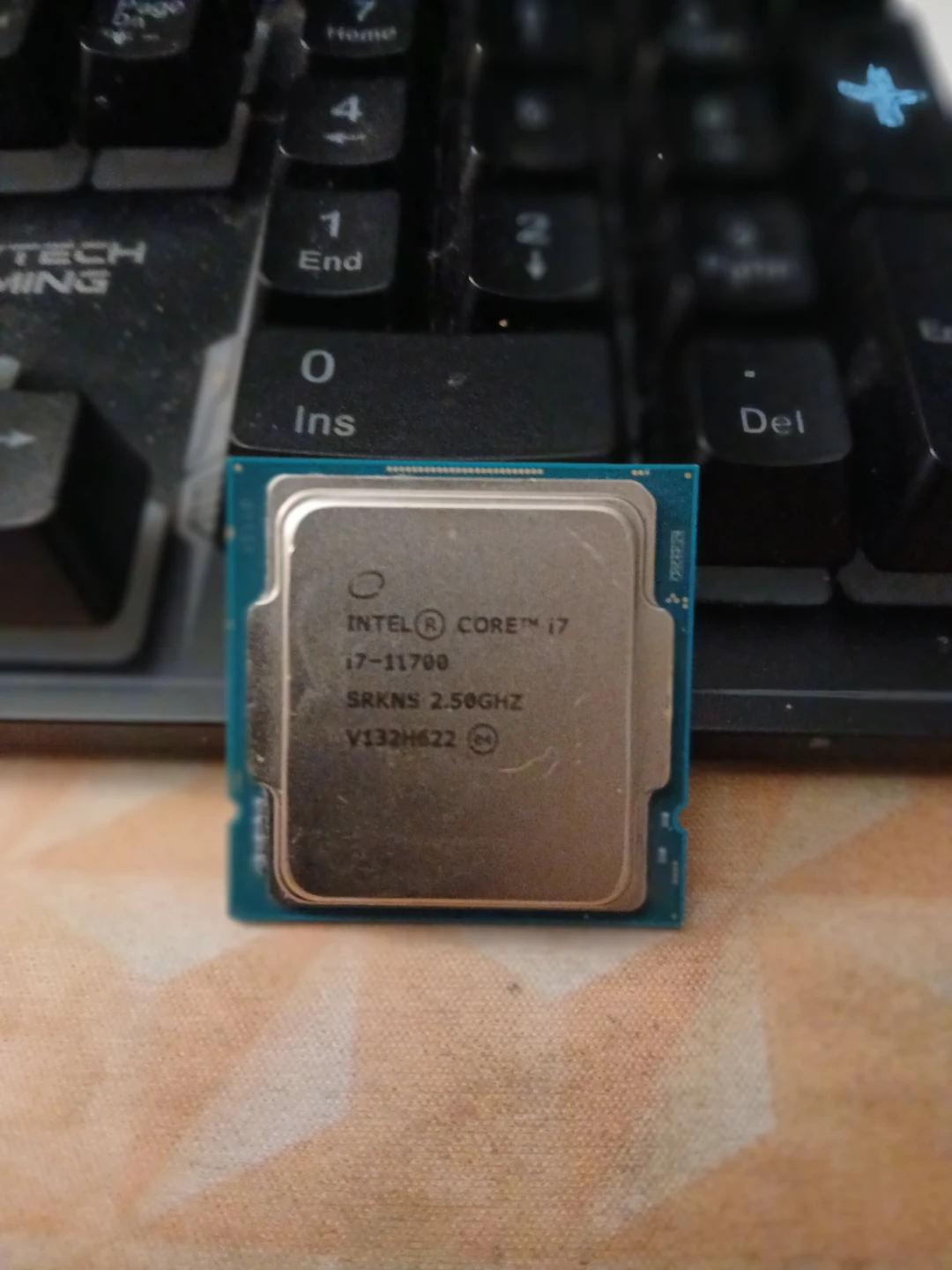 Intel Core i7-11700 CPU SRKNS 2.50GHZ