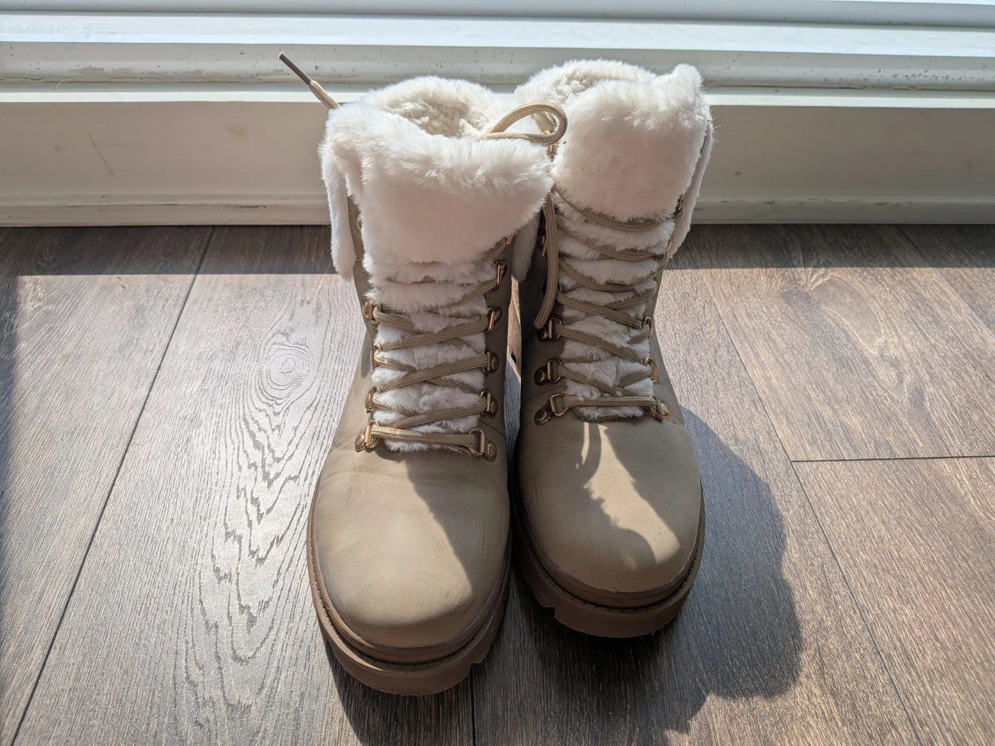 Joe Fresh Women’s Faux Fur Winter Boots - Tan (Size 7) - photo 3
