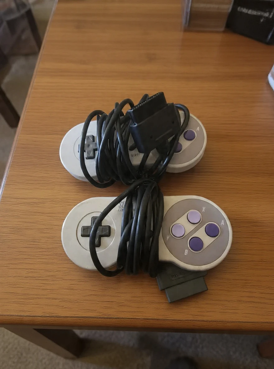 Super Nintendo Controllers - Set of 2