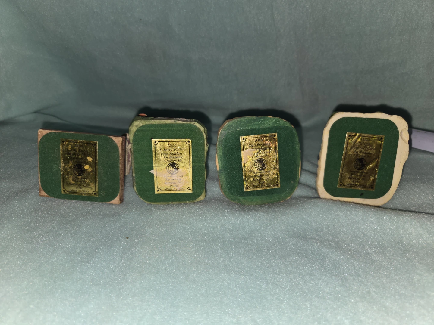 Collection of 4 Miniature Buildings - photo 5