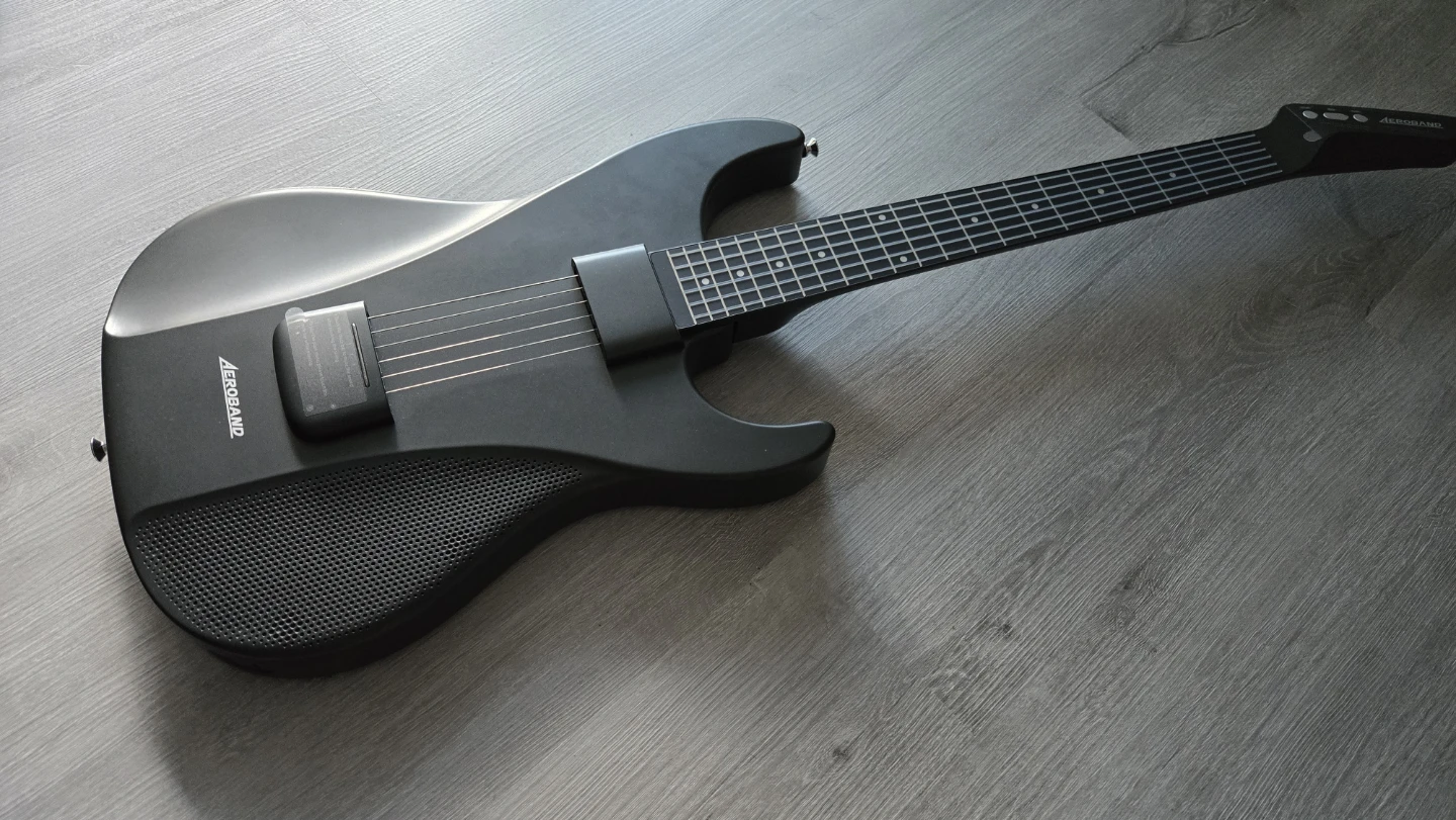 AeroBand Smart Guitar - photo 2