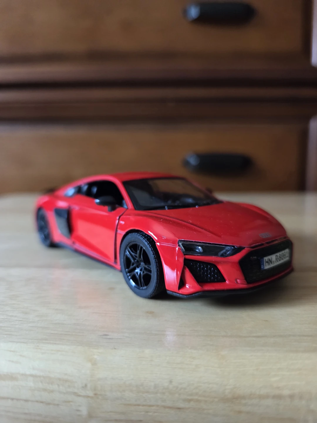 Red 2020 Audi R8 Coupé Scale 1/36 Toy Car