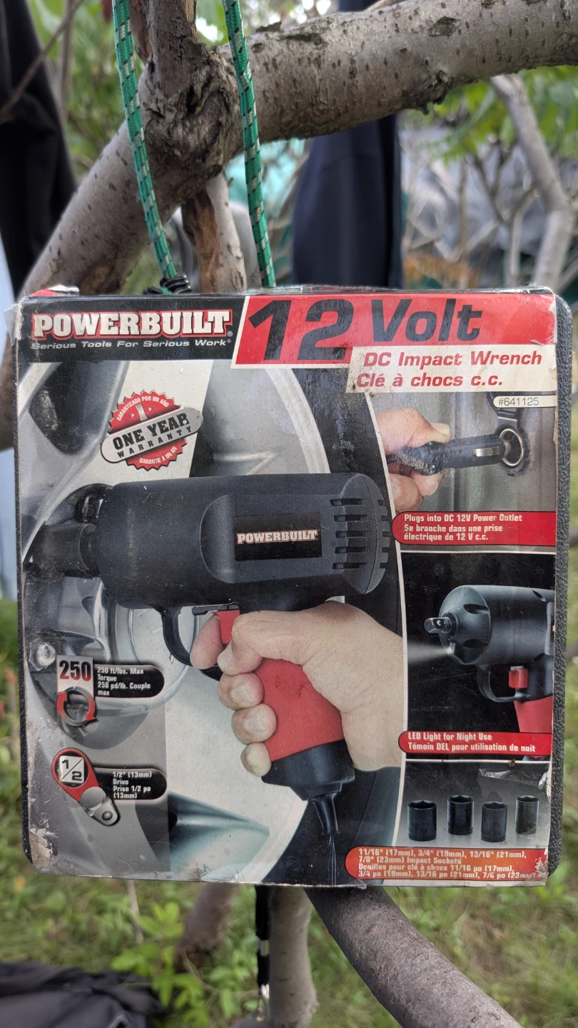 POWERBUILT 12V DC Impact Wrench Kit