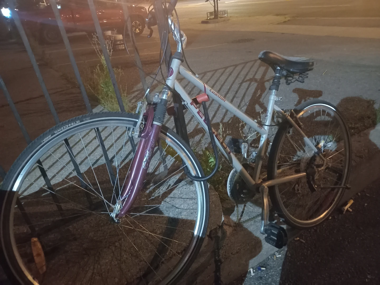 Peugeot Evasion Touring Bicycle - photo 2