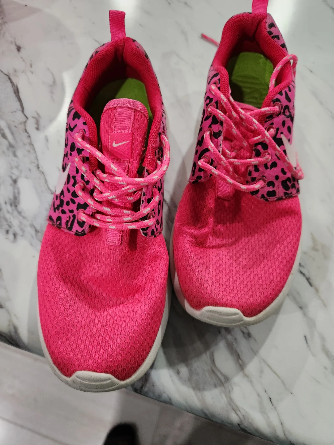 Nike Roshe Run Pink Leopard Print size 7 women - photo 2
