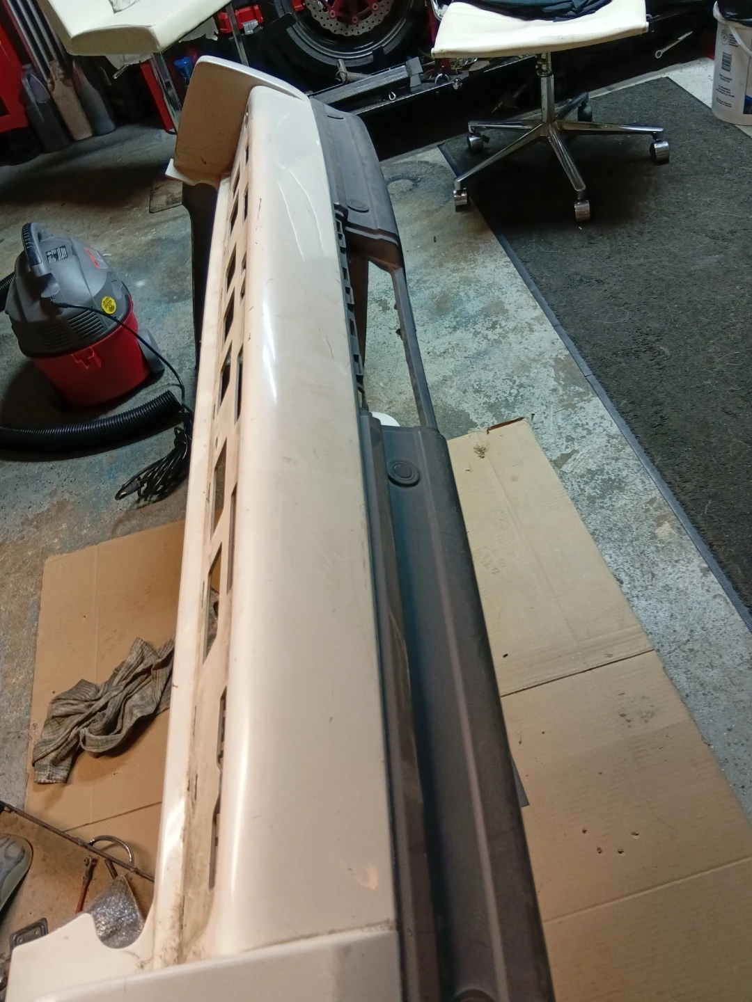 Rear bumper with sensors - photo 2