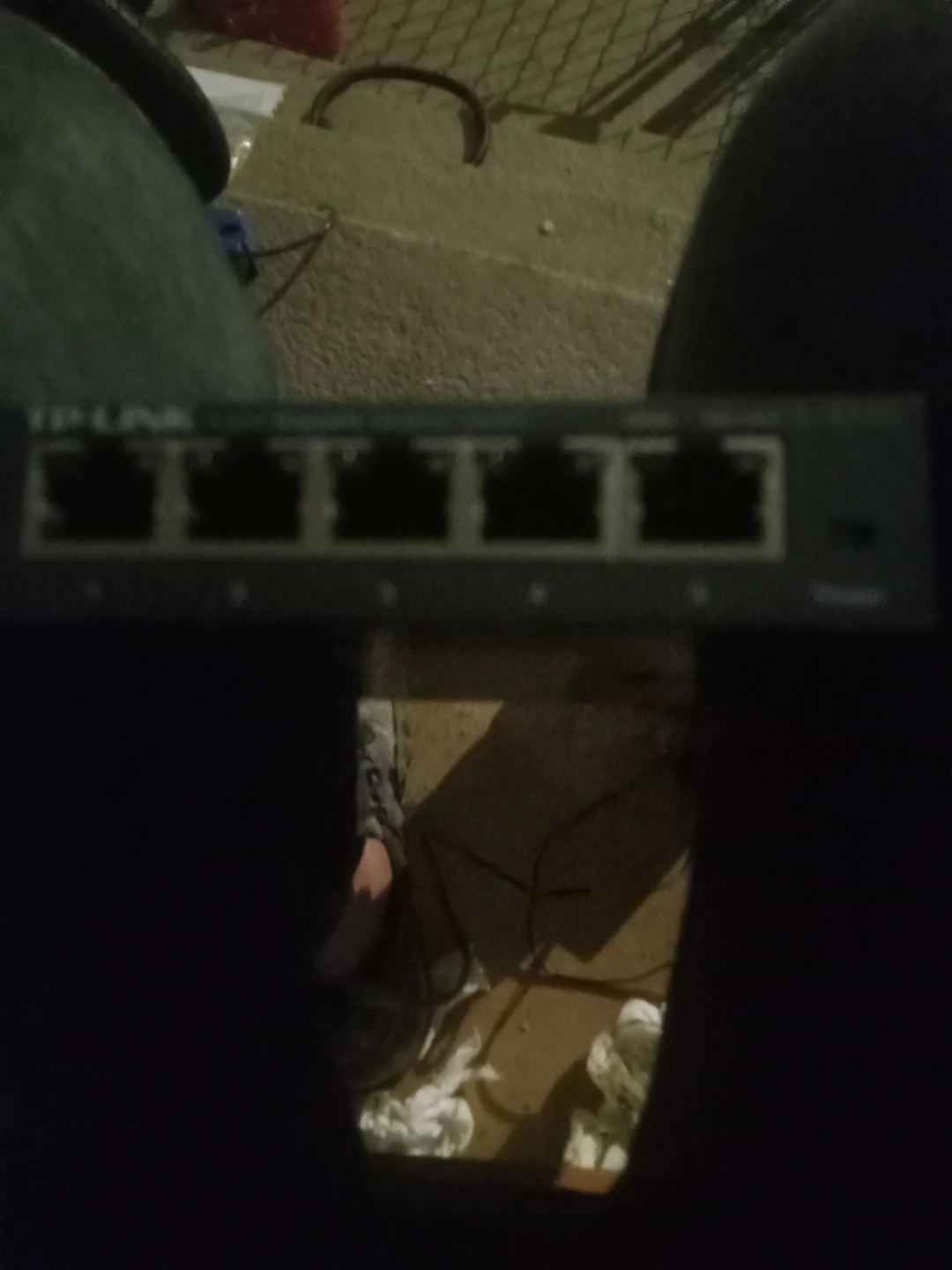TP-Link 5-Port Gigabit Ethernet Switch - photo 2