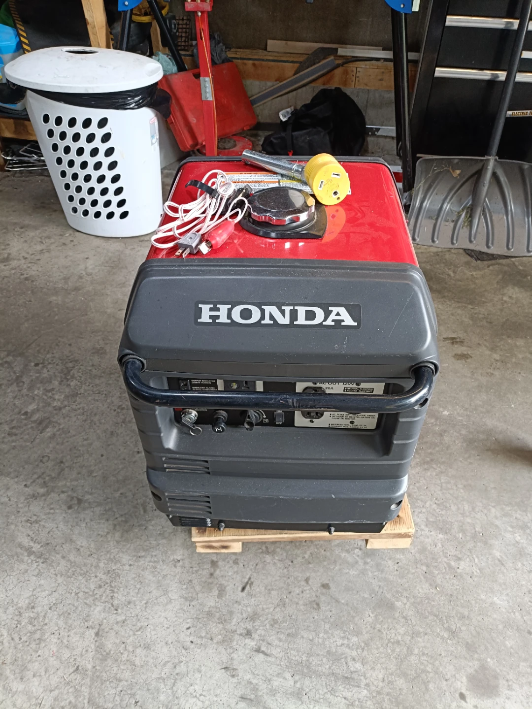 Honda EU3000is Inverter Generator