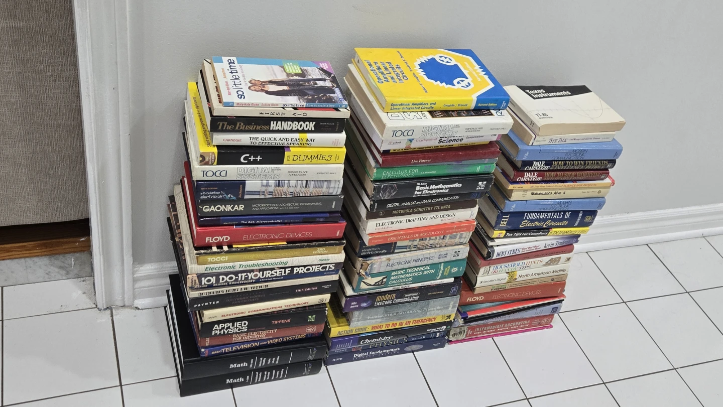 Stack of Various Textbooks (Reasonable price will be accepted)
