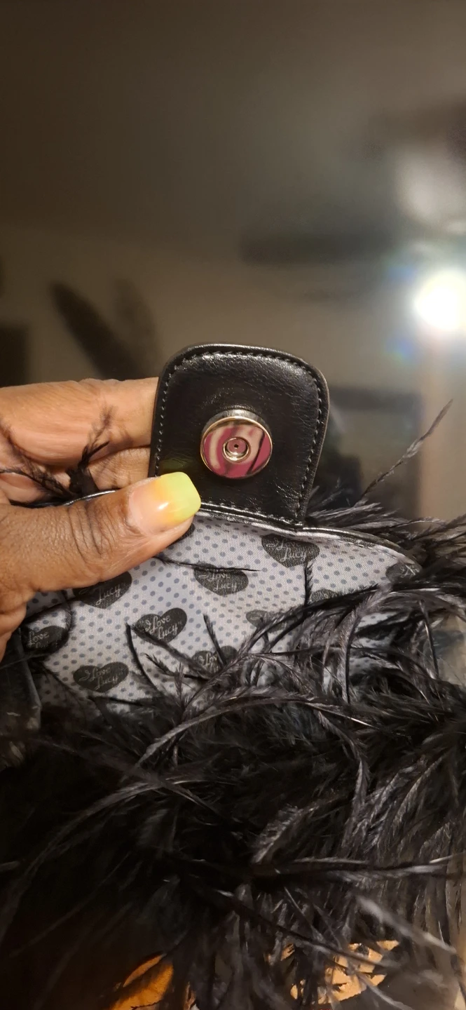 I Love Lucy Black Feather Handbag - photo 3