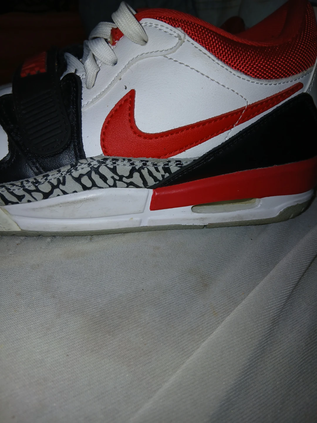 Jordan Air Sneakers - White/Red/Black - Size 5.5Y - photo 3