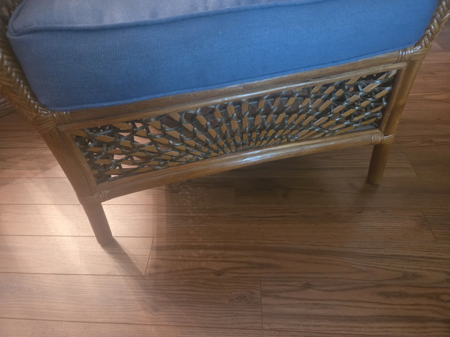 Wicker Armchair with Blue Cushion - photo 3