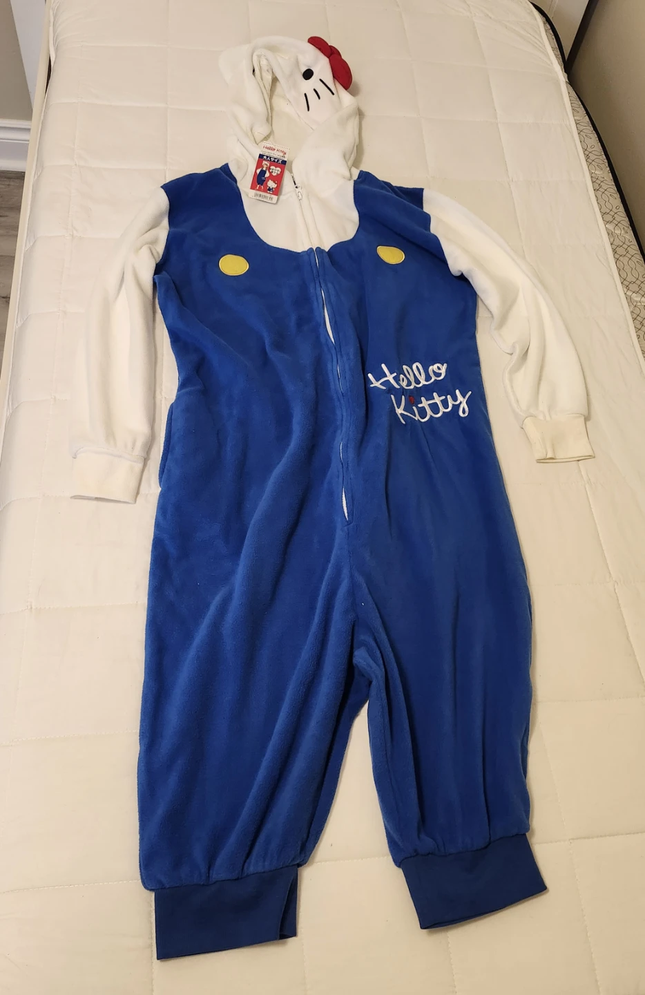 Sanrio Hello Kitty Kigurumi Medium to Large