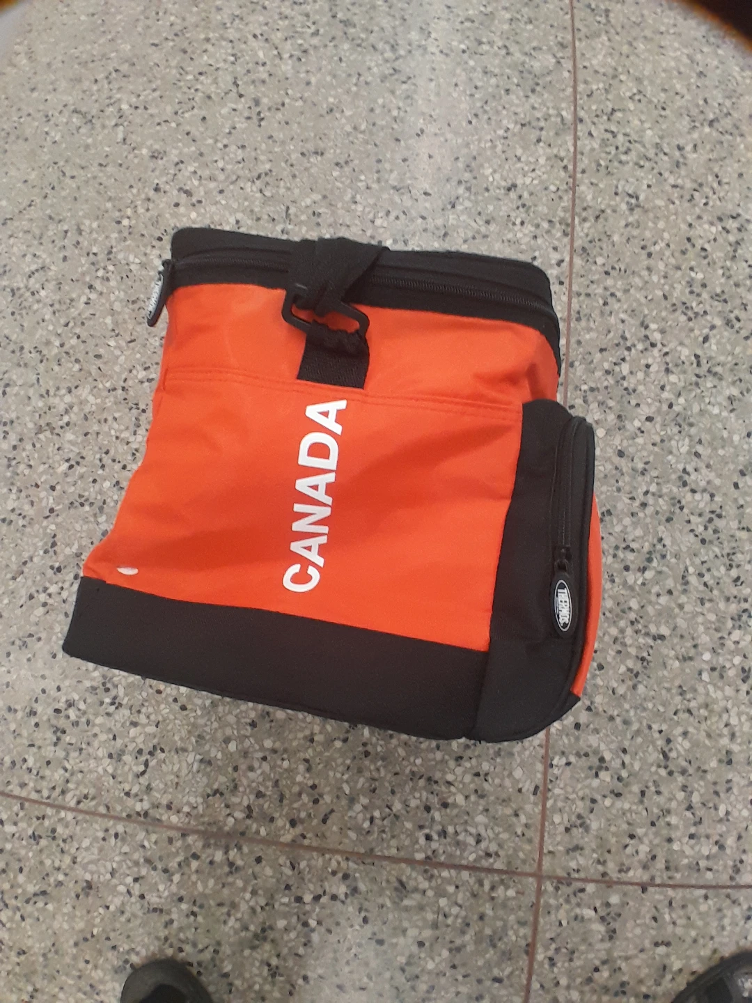 Orange Canada Cooler Bag 5 Liter Capacity - photo 2