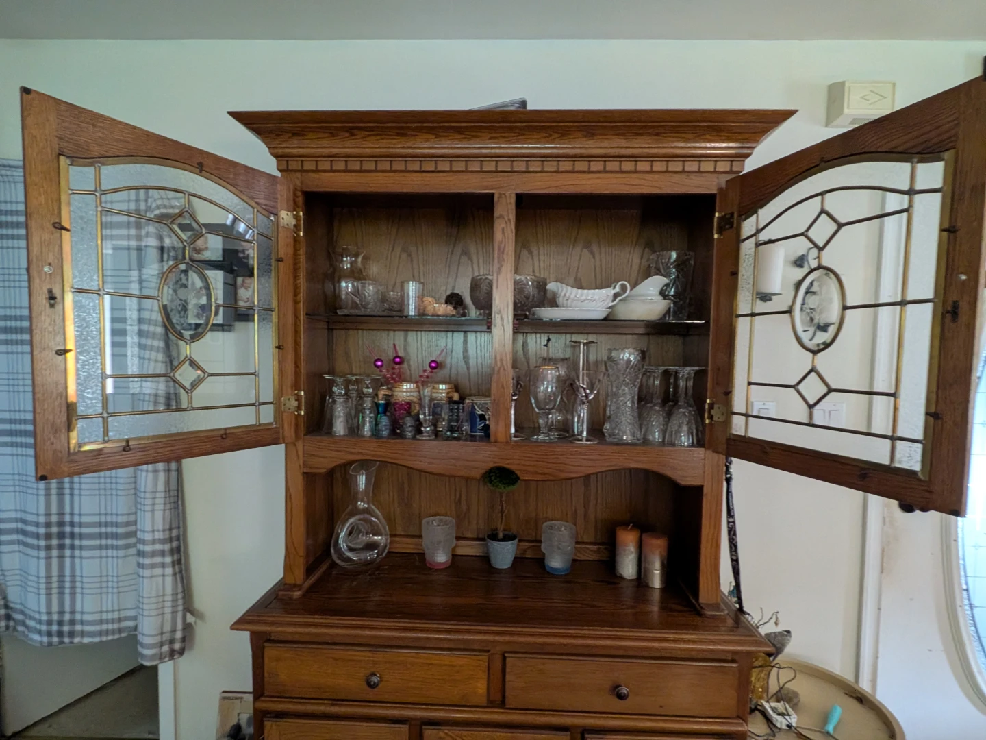 Dinning Table and Hutch - photo 5