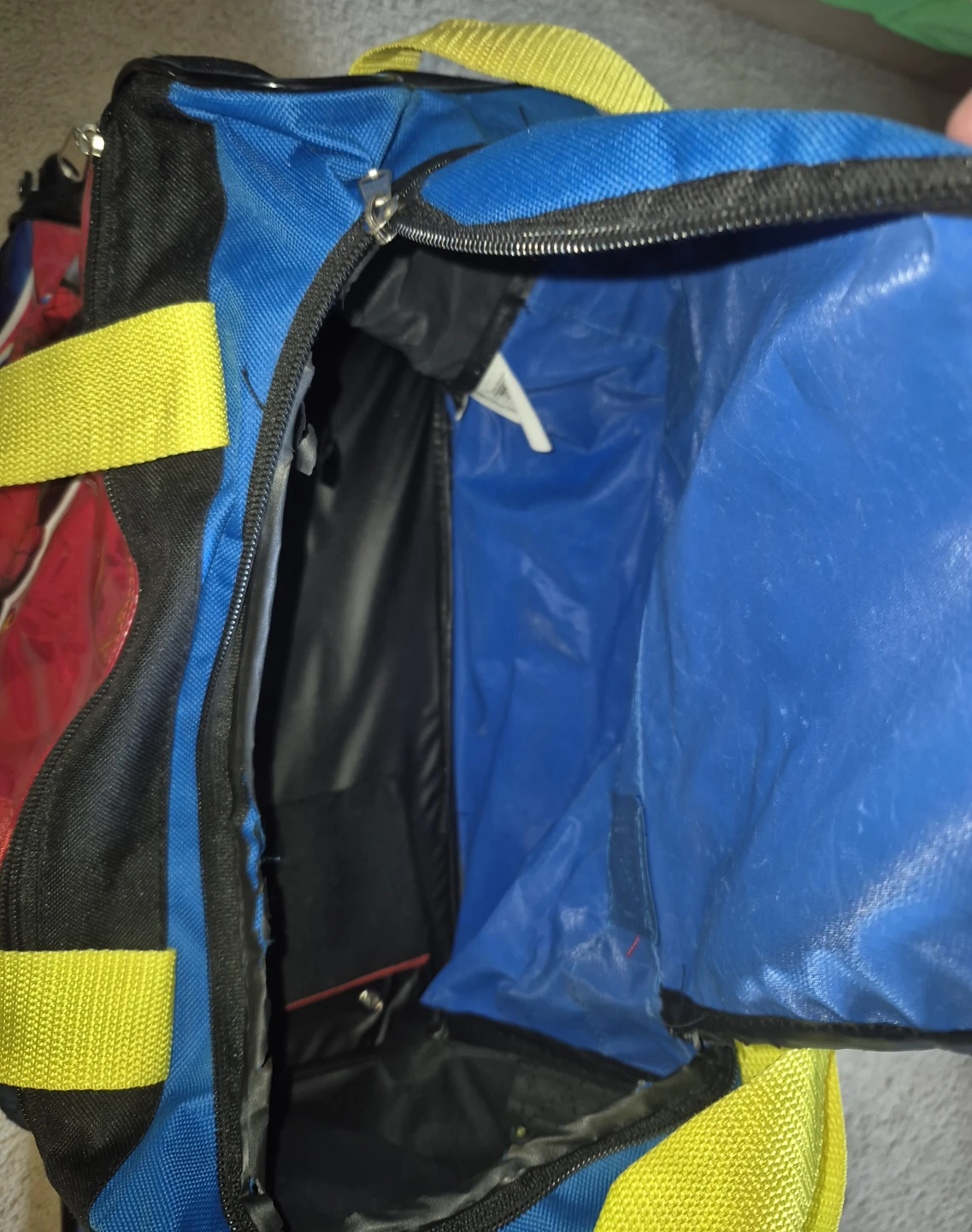 Spider-Man Rolling Luggage Bag - photo 3